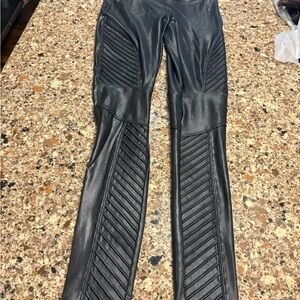 SPANX Black Leggings women size small worn ones